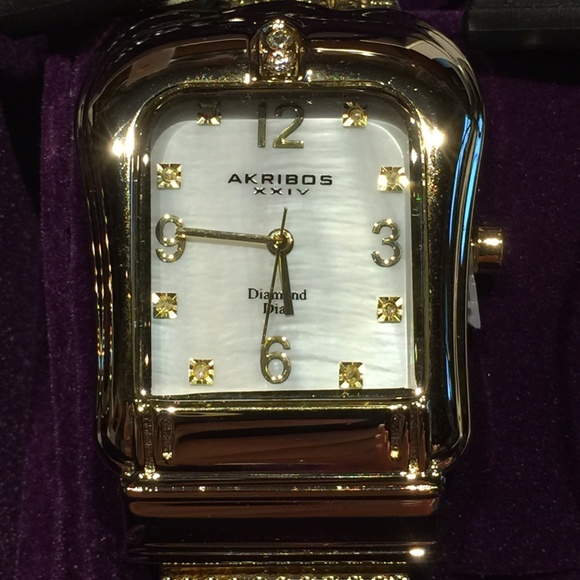 NIB AKRIBOS XXIV Ladies Watch Gift Set of 3